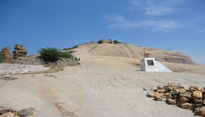  The stone architecture of the Fort to visit.