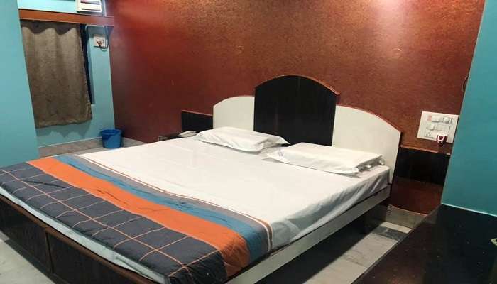 The Blue Diamond Hotel provides rooms with all modern features and amenities like flat-screen TVs, etc