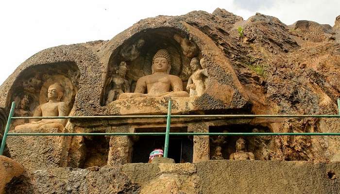 Visit the carvings at Bojjannakonda Caves, which is a short distance from Manyam Viewpoint