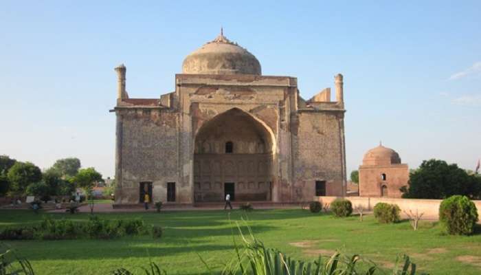 A famous structure of Agra 