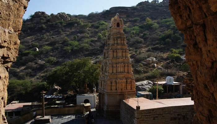 Capture the mesmerising views of Yaganti Temple with your camera and frame those tranquil moments in your forever memory.