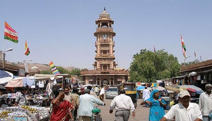 The most iconic is the Clock Tower of Rajasthan which is regionally called Ghanta Ghar.