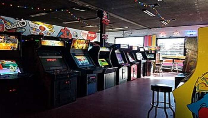 There’s an indoor gaming zone inside Jalavihar as well,