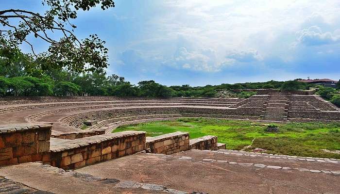 The Suraj Kund Park is a beautiful place to visit for nature lovers and mythology enthusiasts alike 
