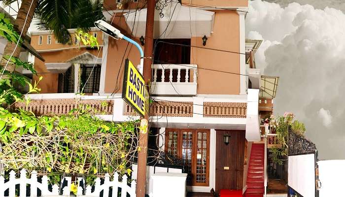 Bastian Homestay is a premier choice among hotels in Willingdon Island, due to multiple reasons.