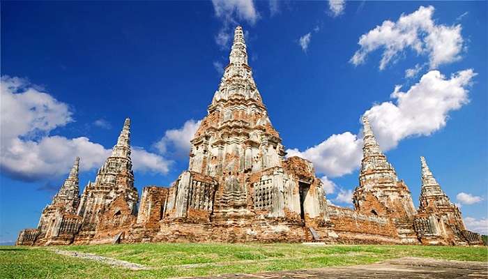 Explore Ayutthaya is one of the best things to do near Wat Mahathat
