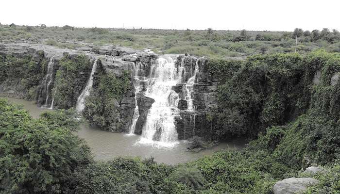  Exploring the Ethipothala Waterfalls is one of the best things to do in Nalgonda.