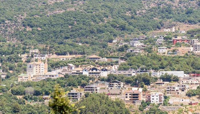 Panoramic view of Adoni Fort's strategic location