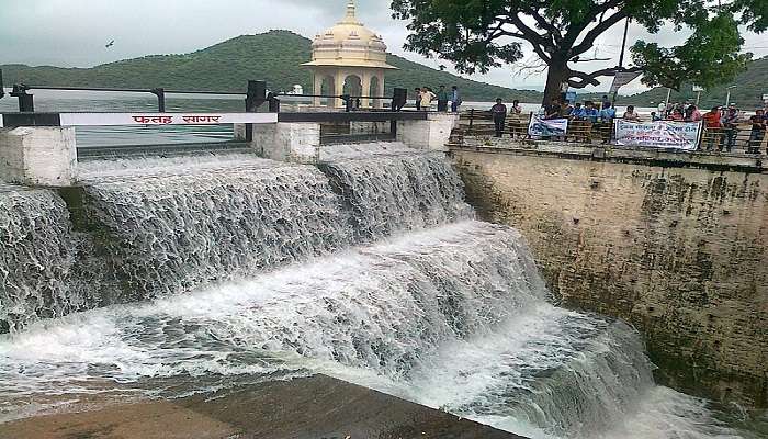 Fateh Sagar Lake, Udaipur to visit on your trip.