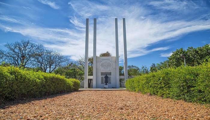 Visit the war memorial.