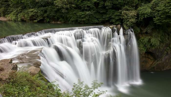 Eye luring view of Gadpahra Waterfall 