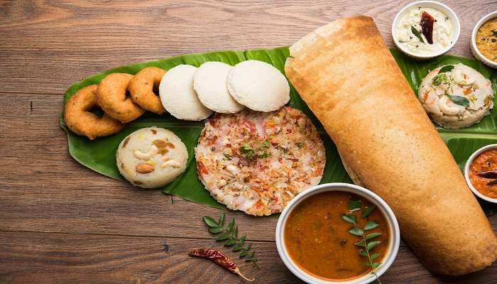 Restaurants In Badami are known for their south Indian breakfast dishes