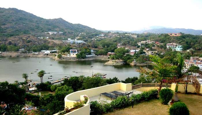 Visitors enjoy a guided tour in Peace Park, Mount Abu.