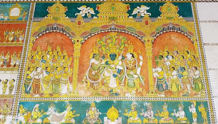 Colourful paintings at the Meenakshi Sundareswarar temple