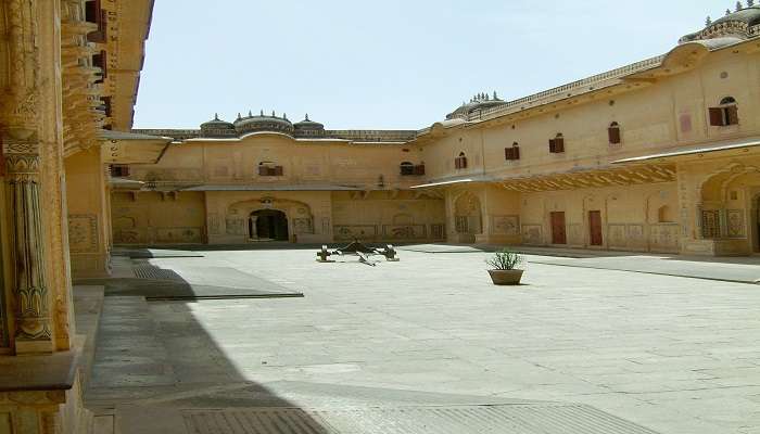 Wall of Nahargarh Fort, Jaipur and get the outside view.