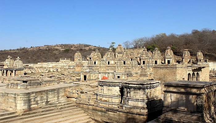 See the architecture of the Bateshwar Group of Temple's Morena