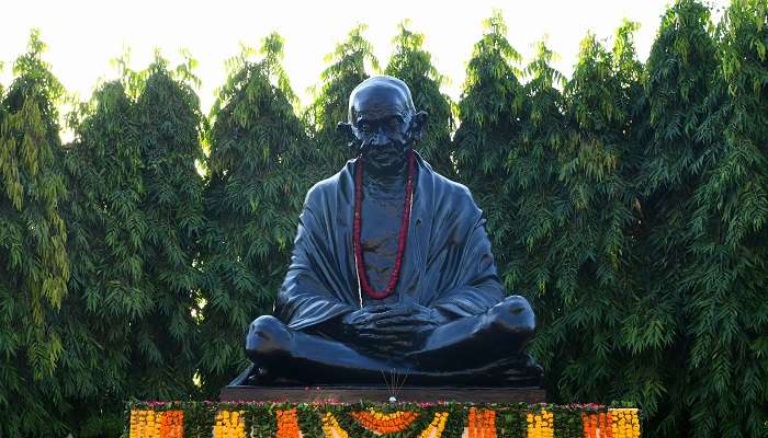 Visit the Mahatma Gandhi Nagar Gruh, a house that embodies the spirit of the great leader who believed in simple living and high thinking.