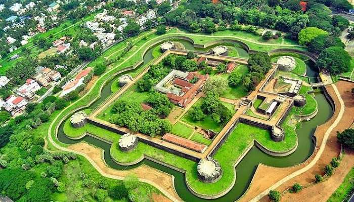 There are traces of the existence of Palakkad Fort in ancient history