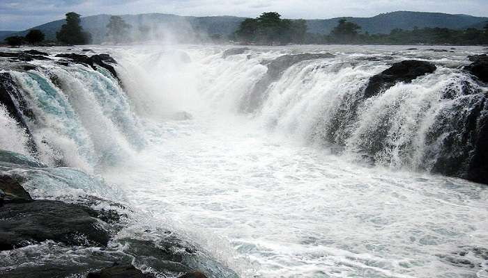 Mists formed from the waters of Hogenakkal falls 