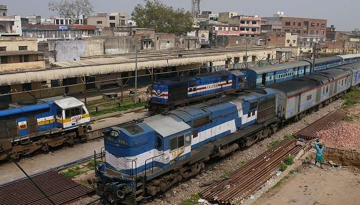 Easy Accessibility to reach the Agra is by train. 