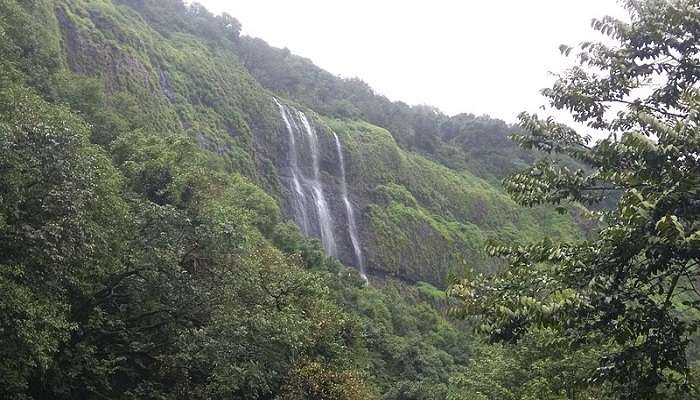 The scenic view of Bamanbudo waterfall