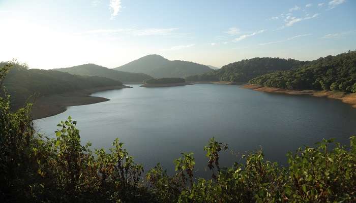 Panoramic view of the Siruvani Reservoir from the Tamil Nadu viewpoint.