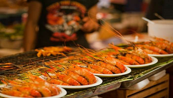 A pile of shrimps in restaurants