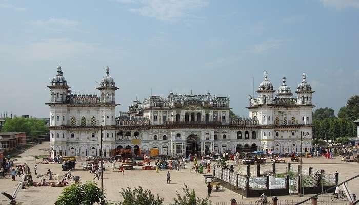 Janaki kund temple is a must-visit near Sati Anusuiya Mandir