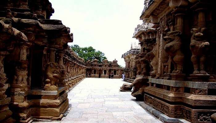seek the blessings at the beautiful temples of Kanchipuram Near Tada falls.
