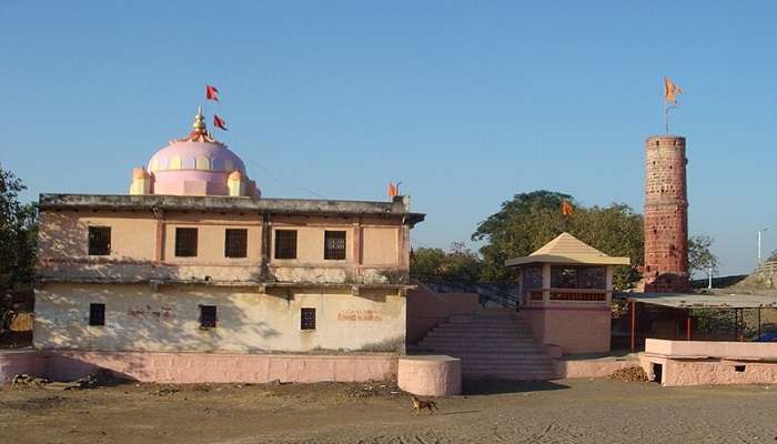 Experience spiritual tranquillity at the historic Kedareshwar Temple.