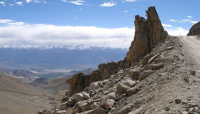 A view of the peak above Khardung La near Taglang La