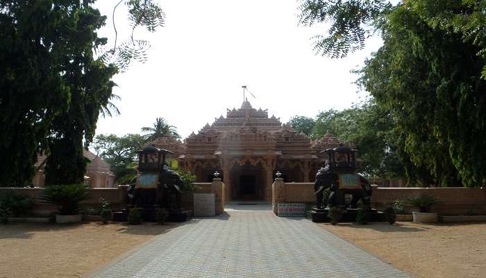  Visit Kolanupaka Jain Temple in Telangana. 