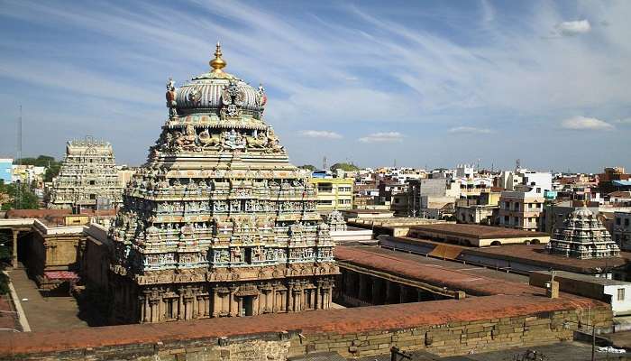 Intricate detailings of Koodal Azhagar temple