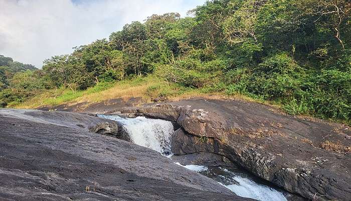 Explore the Kozhippara Falls