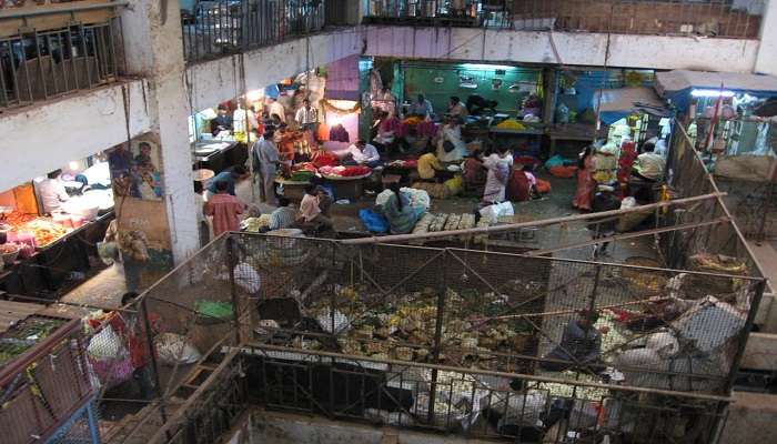 do shopping at the market near the Kote Venkataramana Temple. 