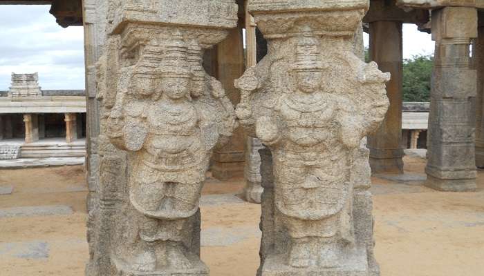 Carvings of Lord Brahma and Lord Vishnu at Lepakshi Temple. 