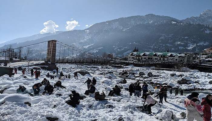 Manali is located near the Beas River.