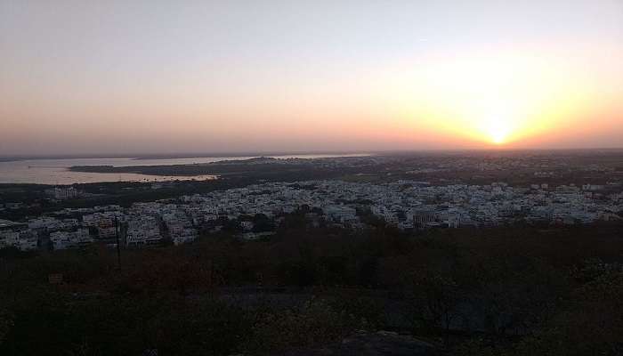 A beautiful sunset view from Manuabhan Tekri