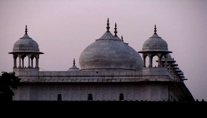 Discover the serene beauty of Moti Masjid in Agra Fort