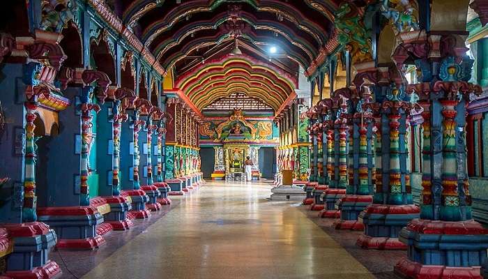 Naguleswaram Temple near restaurants in Jaffna