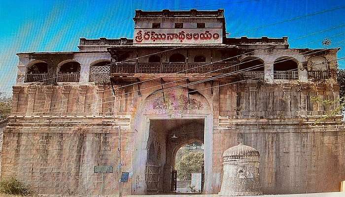 Visit the majestic Nizamabad Fort to learn its rich history.