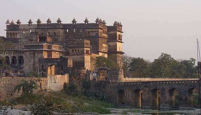 The Orchha Fort Complex is an antiquated place to visit, portraying the architectural know-how of the Bundela dynasty.