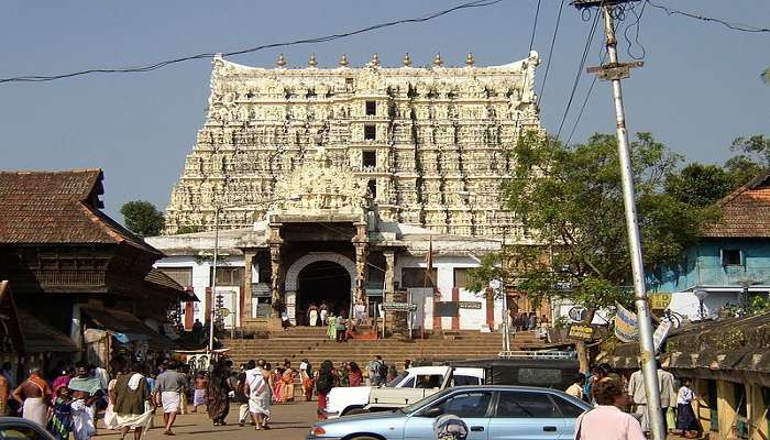 Know the history and best places to visit near Padmanabhaswamy Temple