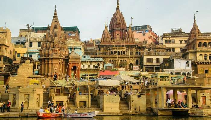 Explore the Manikaran Ghat and other places in varanasi near the temple.
