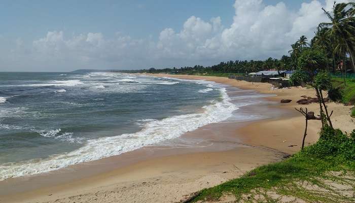 Plage de Sinquerim, C’est l’une des meilleurs endroits à visiter dans le nord de Goa