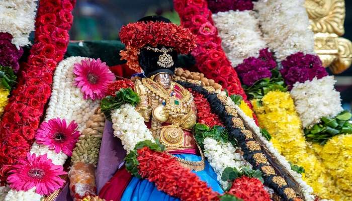  Devotees celebrating Ram Navami at Cenotaphs Orchha