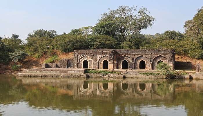 Tranquil site of Rewa Kund 