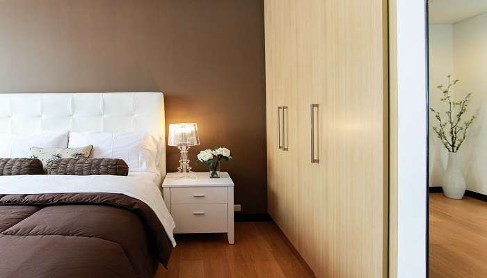 Rooms that are well-maintained and clean 