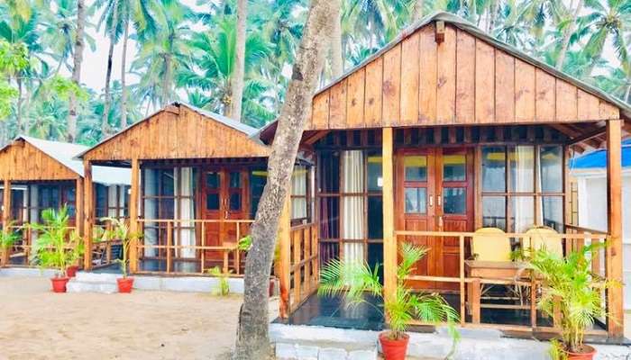 Located just 200 metres from the scenic Palolem Beach, Roundcube Guest House offers free WiFi in all areas
