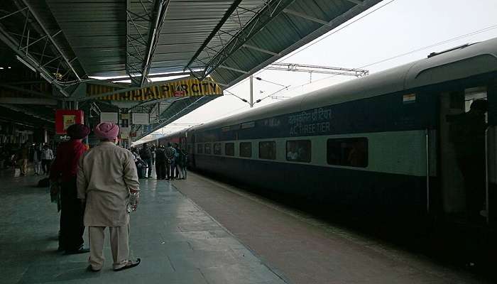 Reach to Udaipur by train.
